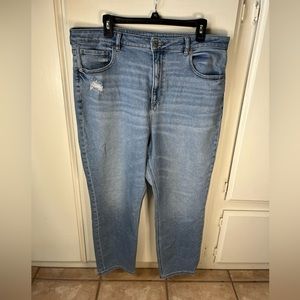 American Eagle Outfitters Womens Stretch Mom Jeans Slightly distressed